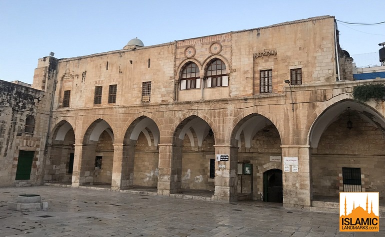 Front view of Madressa Uthmaniyyah