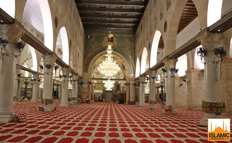 Interior of Masjid al-Qibly