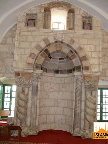 The mehrab in Masjid Umar