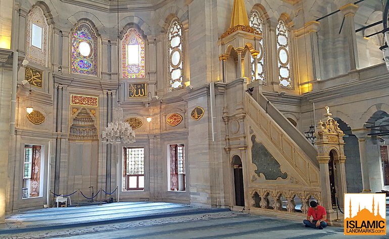 Mihrab and mimbar of Nuruosmaniye mosque