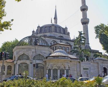 External view of the Yeni Valide mosque