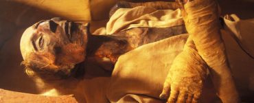 The body of Fir'awn displayed in Cairo Museum