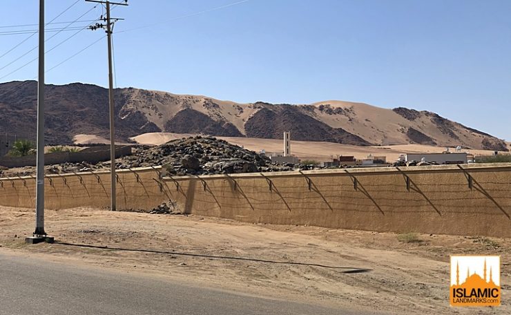 The Al-Aqanqal mountain viewed from the site of Badr