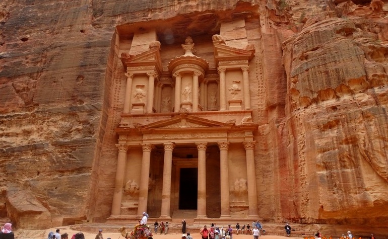 The front of the Treasury in Petra
