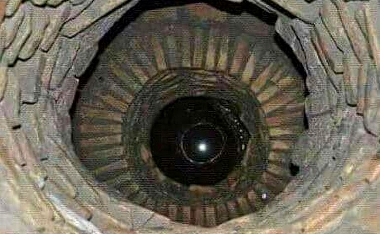 Looking down the Well of Zamzam