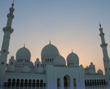 facts about sheikh zayed grand mosque in abu dhabi