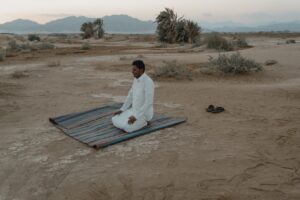 egyptian muslim man praying