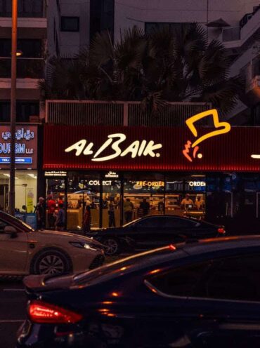 Restaurants In Makkah Clock Tower | Foods To Try While In Mecca ...